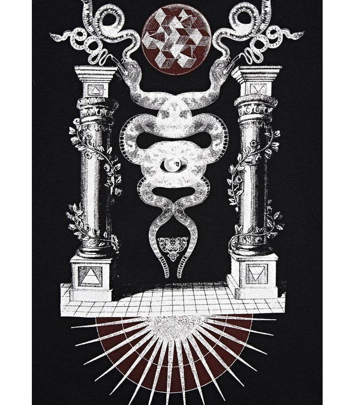 Red-Explosion-Black-T-shirt-detail