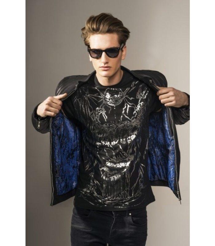 Universe-Black-T-shirt-man