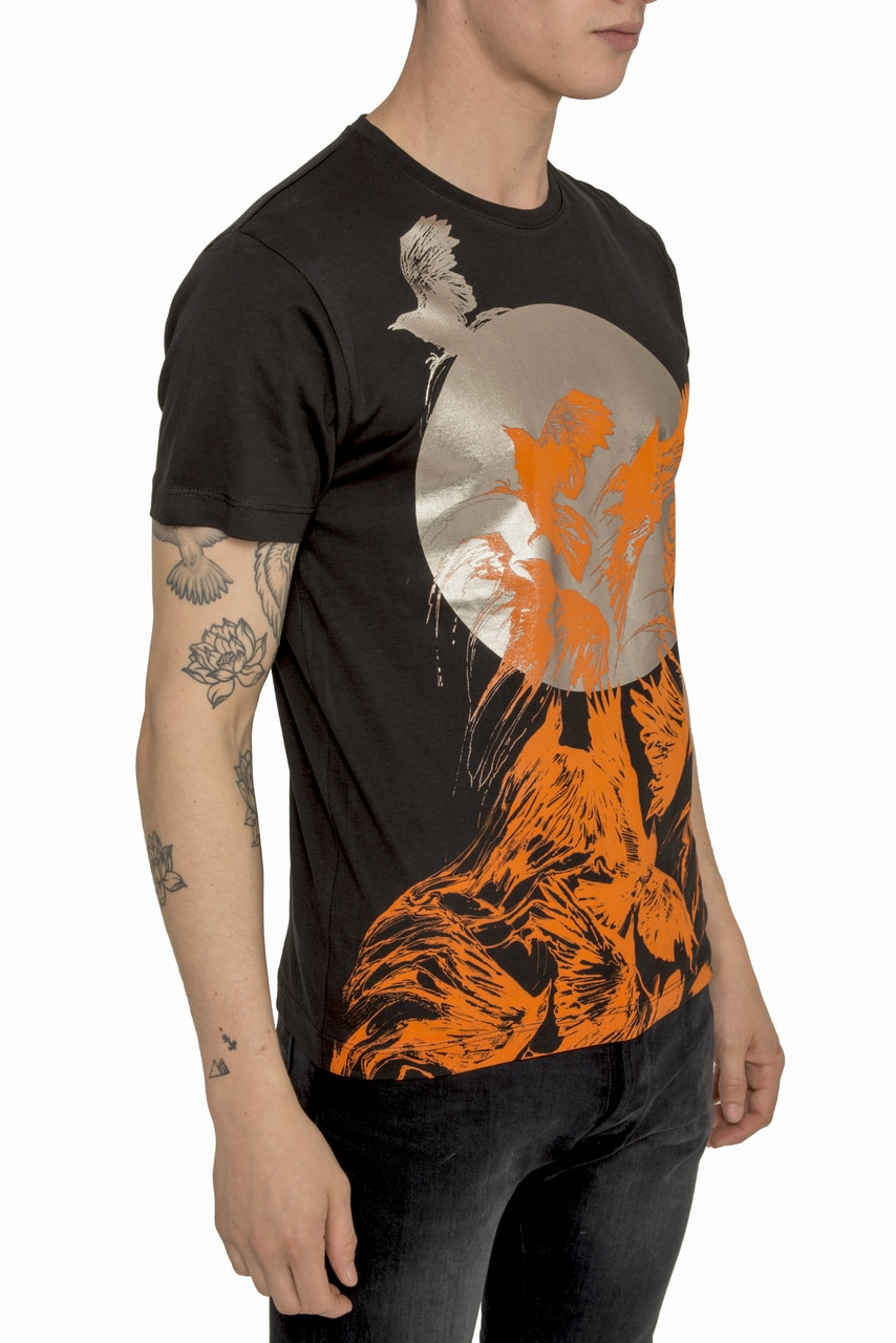 REVIVALS BLACK T-SHIRT REVIVALS BLACK T-SHIRT